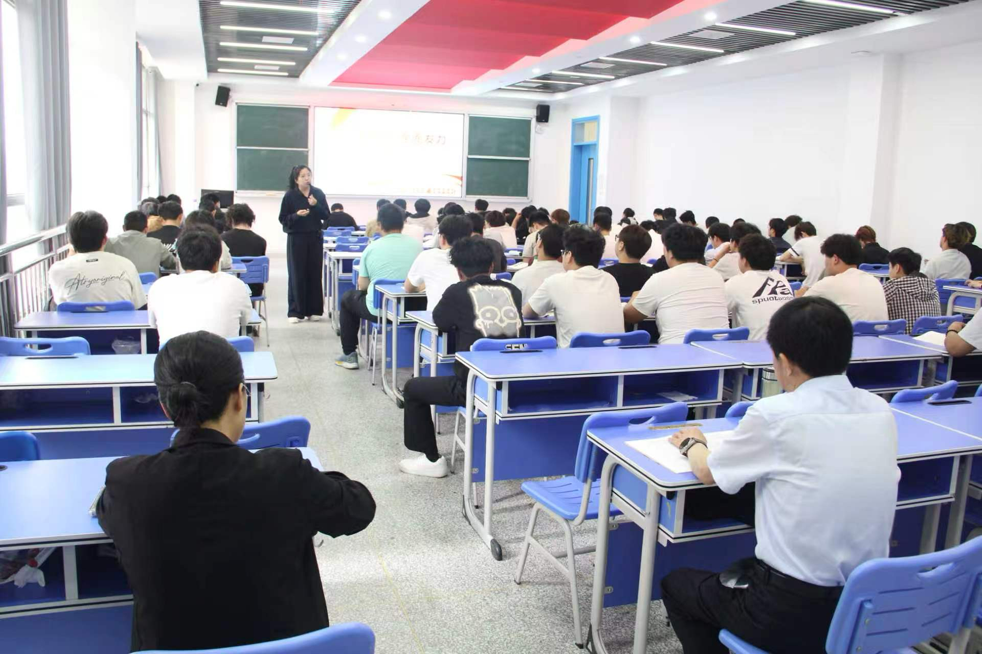 赵兰婷授课1.jpg
